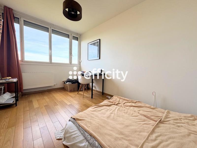 Appartement ancien - 80 m² - 4 pièces