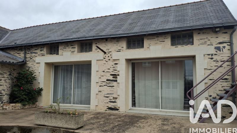 Maison - 270 m² - 11 pièces