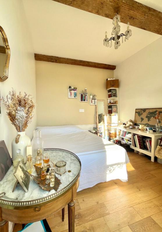 Propriété - 288 m² - 10 pièces