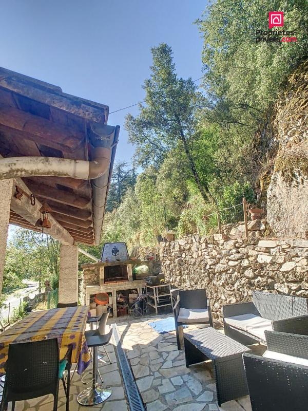 Maison - 140 m² - 9 pièces