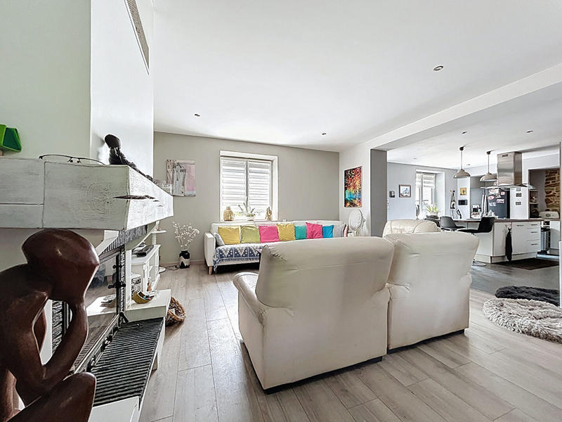 Maison - 439 m² - 11 pièces