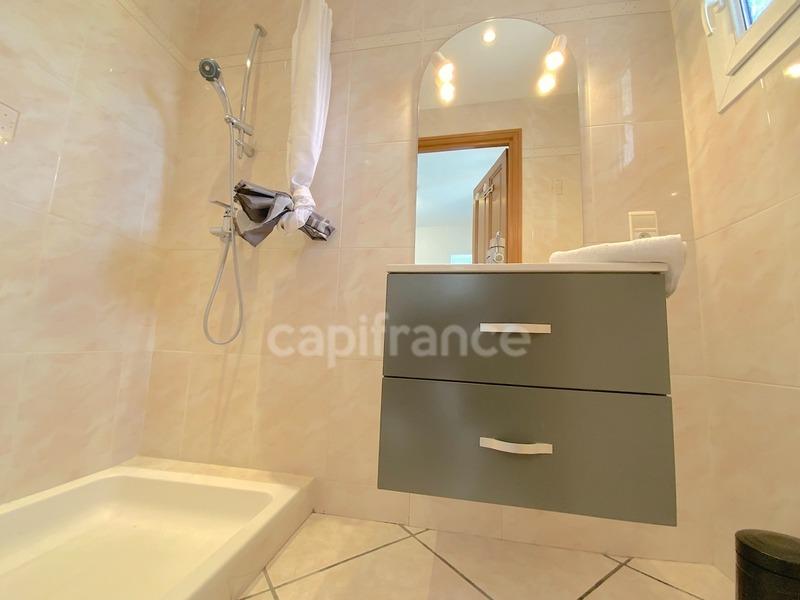 Maison - 151 m² - 6 pièces