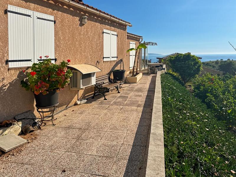 Maison - 120 m² - 3 pièces