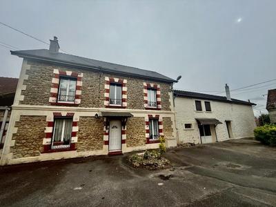 Maison ancienne - 317 m² - 10 pièces