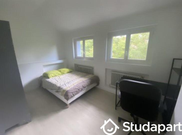 Maison - 150 m² - 12 pièces