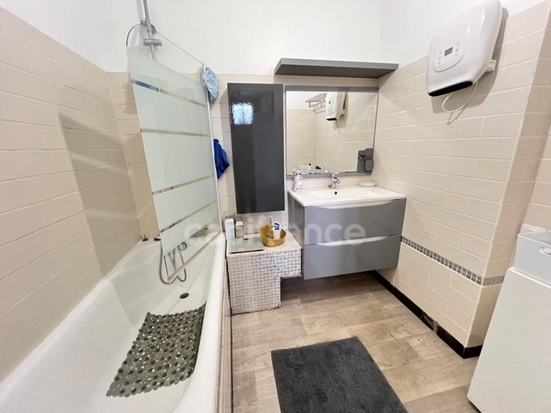 Appartement - 100 m² - 4 pièces