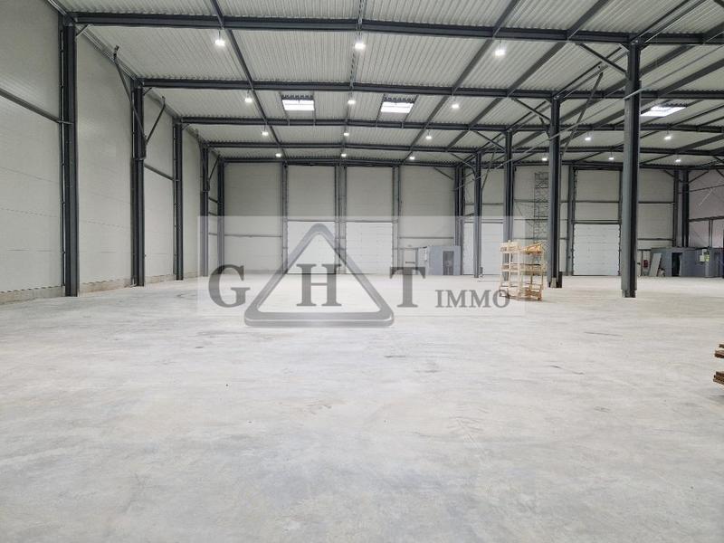 Entrepôt - 4 000 m²