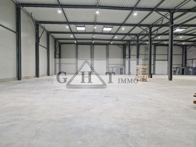 Entrepôt - 4 000 m²