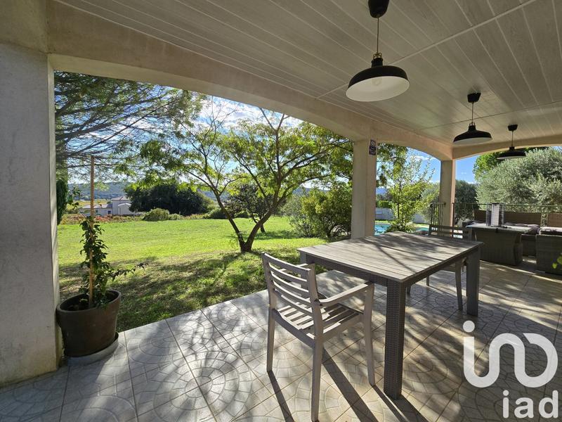 Maison - 228 m² - 9 pièces