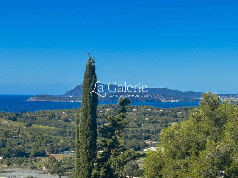 Villa - 225 m² - 6 pièces