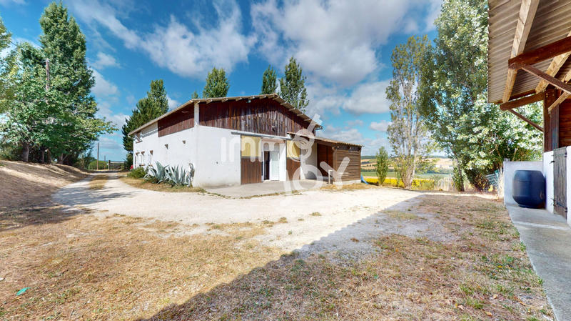 Maison - 140 m² - 5 pièces