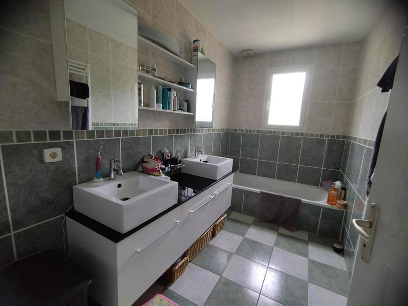 Maison - 127 m² - 7 pièces