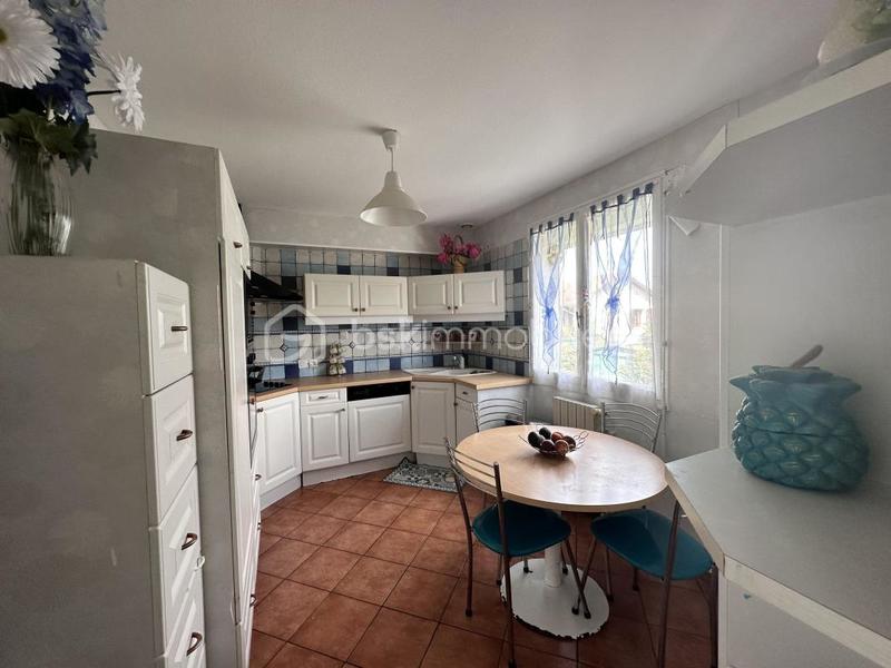 Maison traditionnelle - 128 m² - 8 pièces