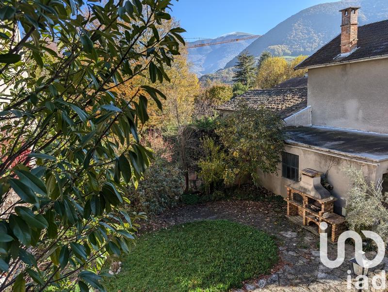 Maison - 237 m² - 7 pièces