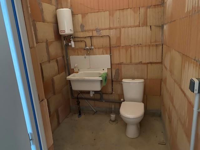 Entrepôt - 340 m² - 2 pièces