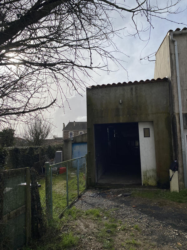 Parking / Garage - 115 m²