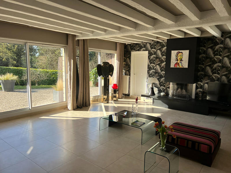 Maison - 221 m² - 5 pièces