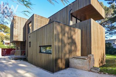 Maison contemporaine - 196 m² - 6 pièces