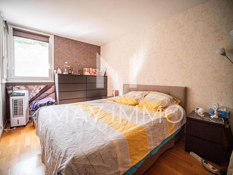 Appartement - 80 m² - 4 pièces