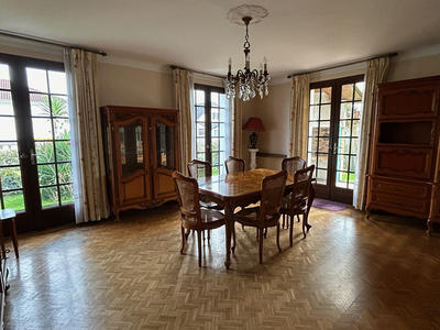 Maison - 150 m² - 7 pièces