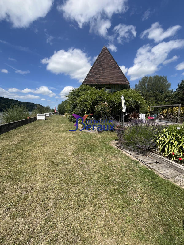 Maison - 327 m² - 10 pièces