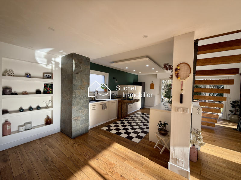 Maison - 189 m² - 6 pièces