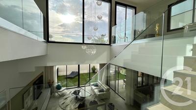 Villa - 169 m² - 5 pièces