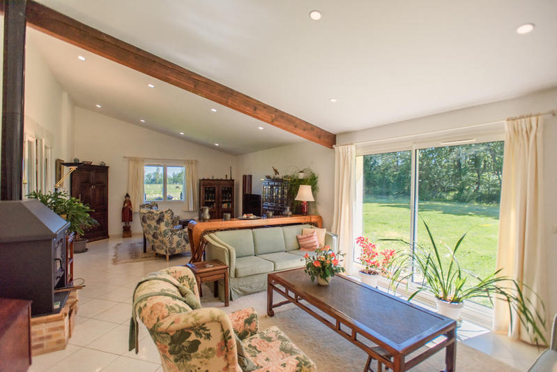 Maison - 205 m² - 6 pièces