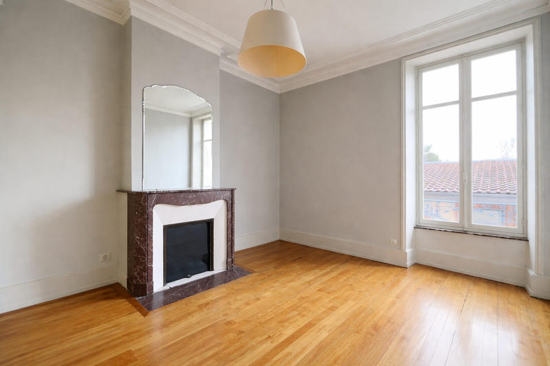 Appartement - 198 m² - 7 pièces