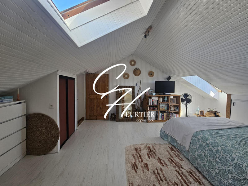 Appartement - 100 m² - 4 pièces