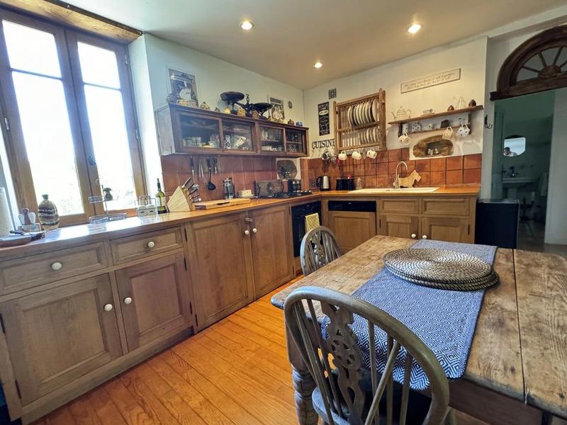 Maison traditionnelle - 135 m² - 5 pièces