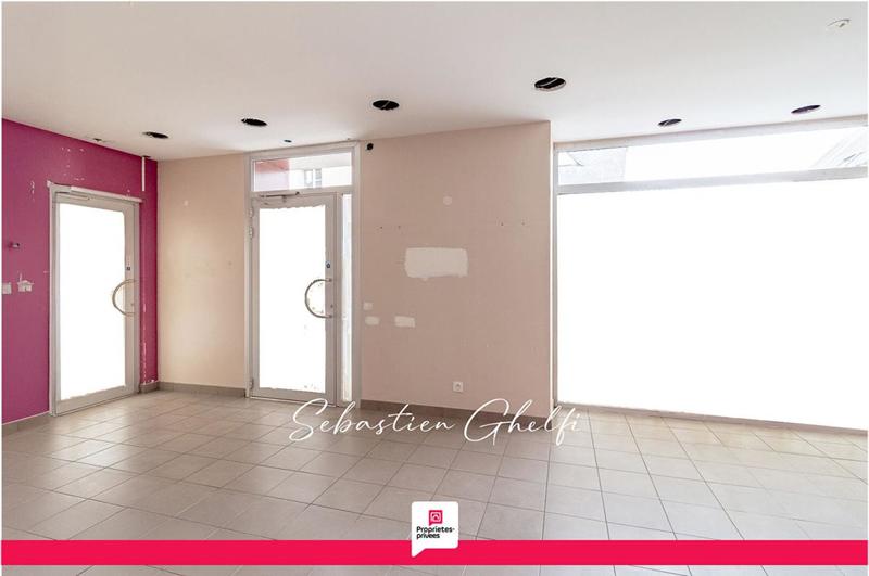 Maison - 572 m² - 7 pièces