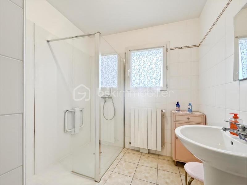 Maison - 93 m² - 5 pièces