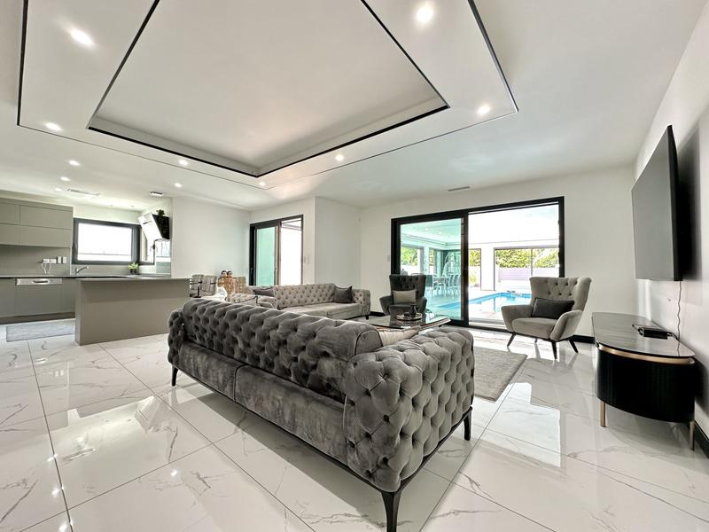 Maison contemporaine - 227 m² - 6 pièces