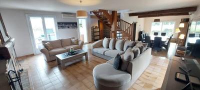 Maison - 200 m² - 6 pièces