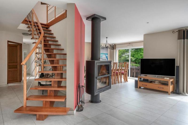 Villa - 233 m² - 12 pièces