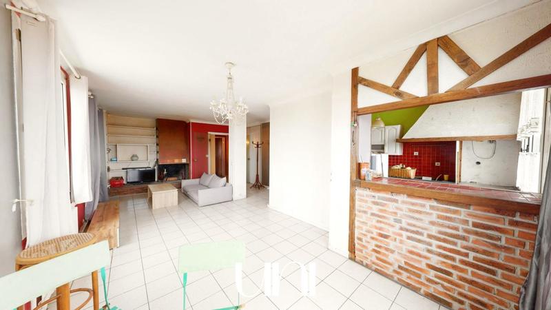 Appartement - 100 m² - 4 pièces