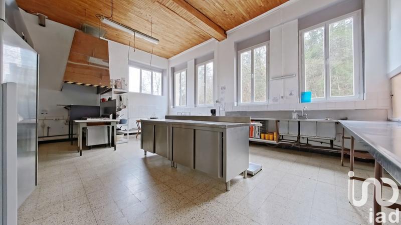 Maison - 891 m² - 15 pièces