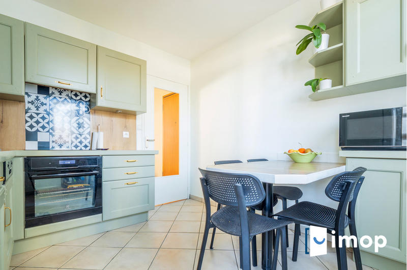 Appartement - 89 m² - 5 pièces