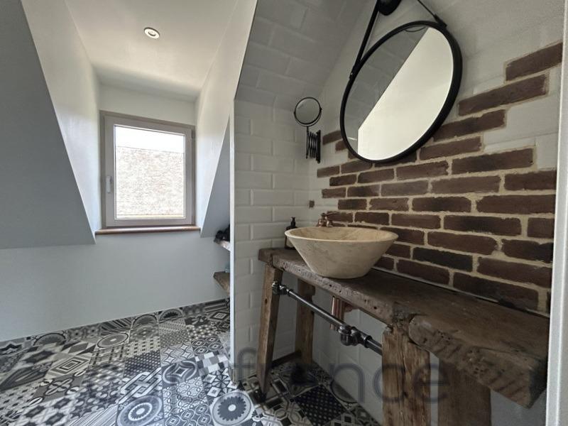 Propriété - 220 m² - 10 pièces