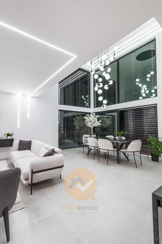 Maison contemporaine - 161 m² - 6 pièces