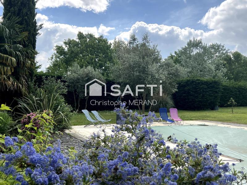 Maison - 296 m² - 12 pièces