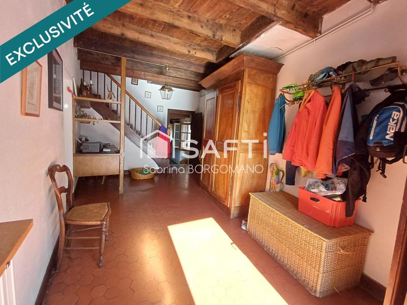 Maison - 220 m² - 7 pièces