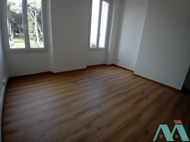 Appartement - 98 m² - 3 pièces