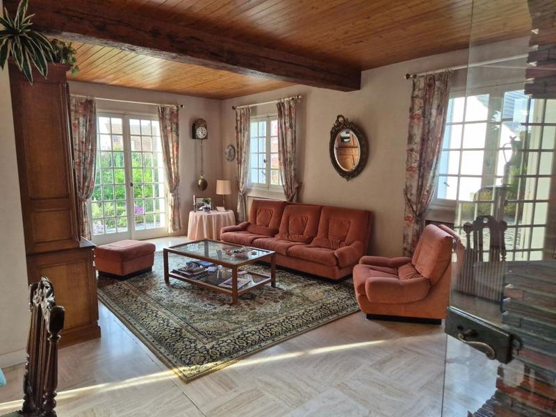 Maison - 200 m² - 6 pièces