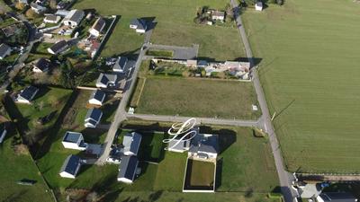 Terrain de lotissements - 703 m²