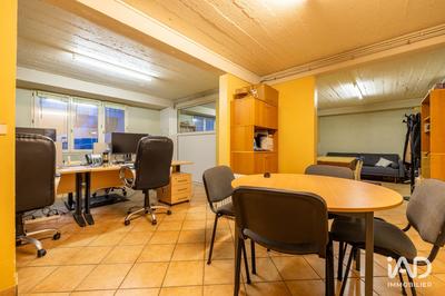 Local commercial - 297 m²