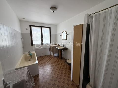 Villa - 270 m² - 6 pièces