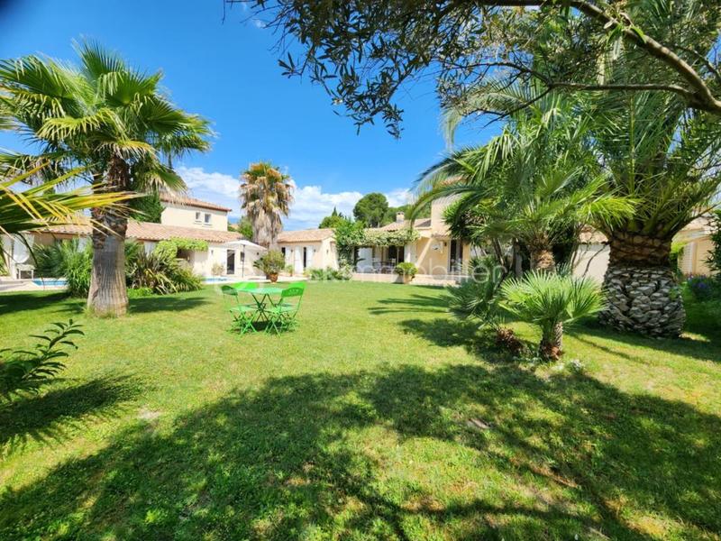 Villa - 160 m² - 5 pièces