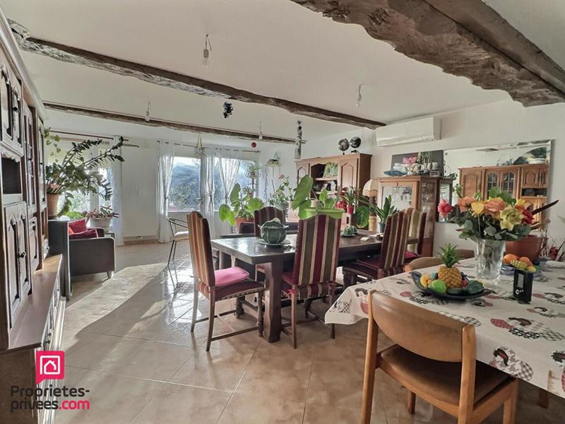 Maison - 210 m² - 9 pièces